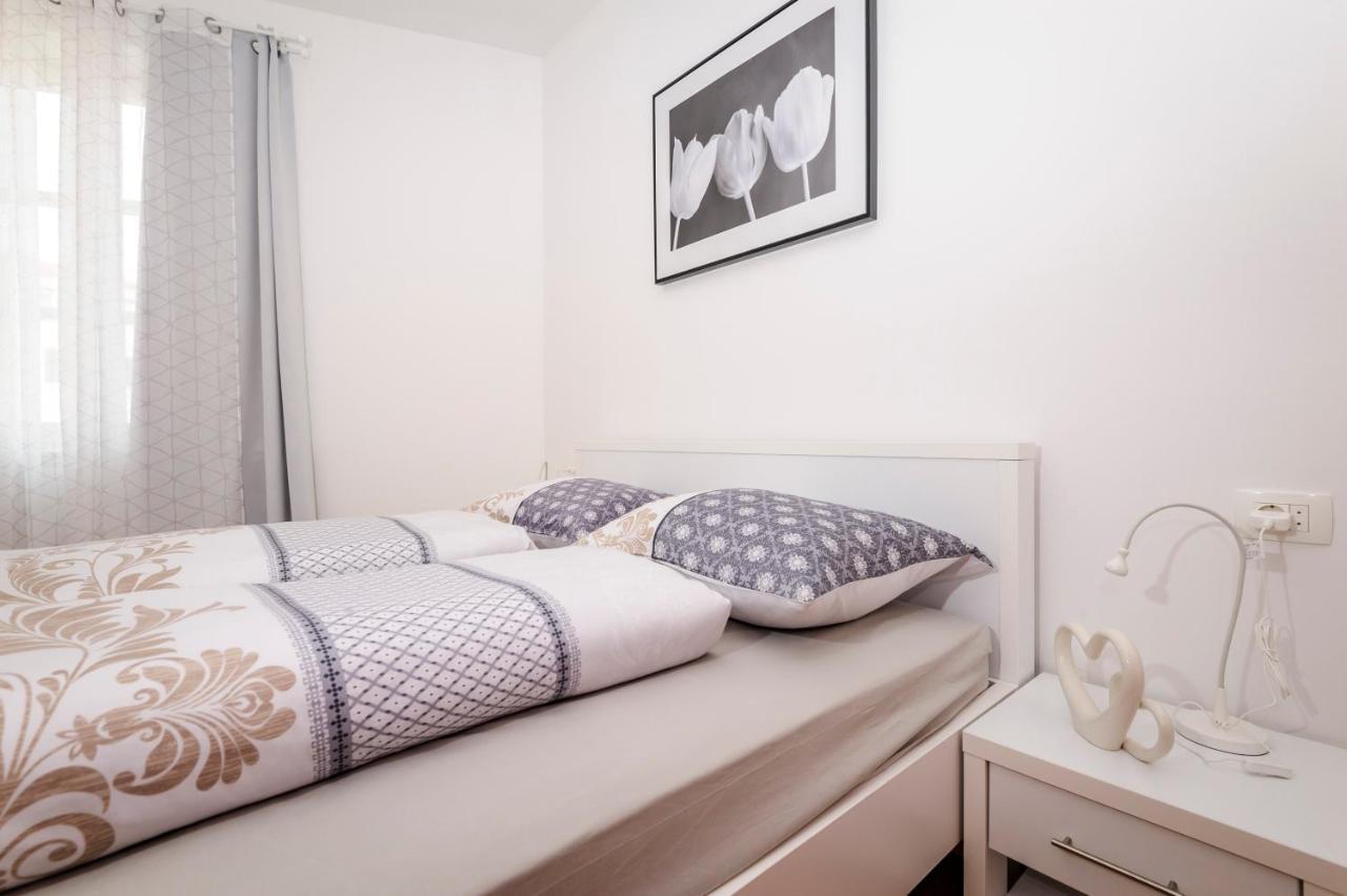 Bella Vita Upscale Residence Sibenik Exterior photo